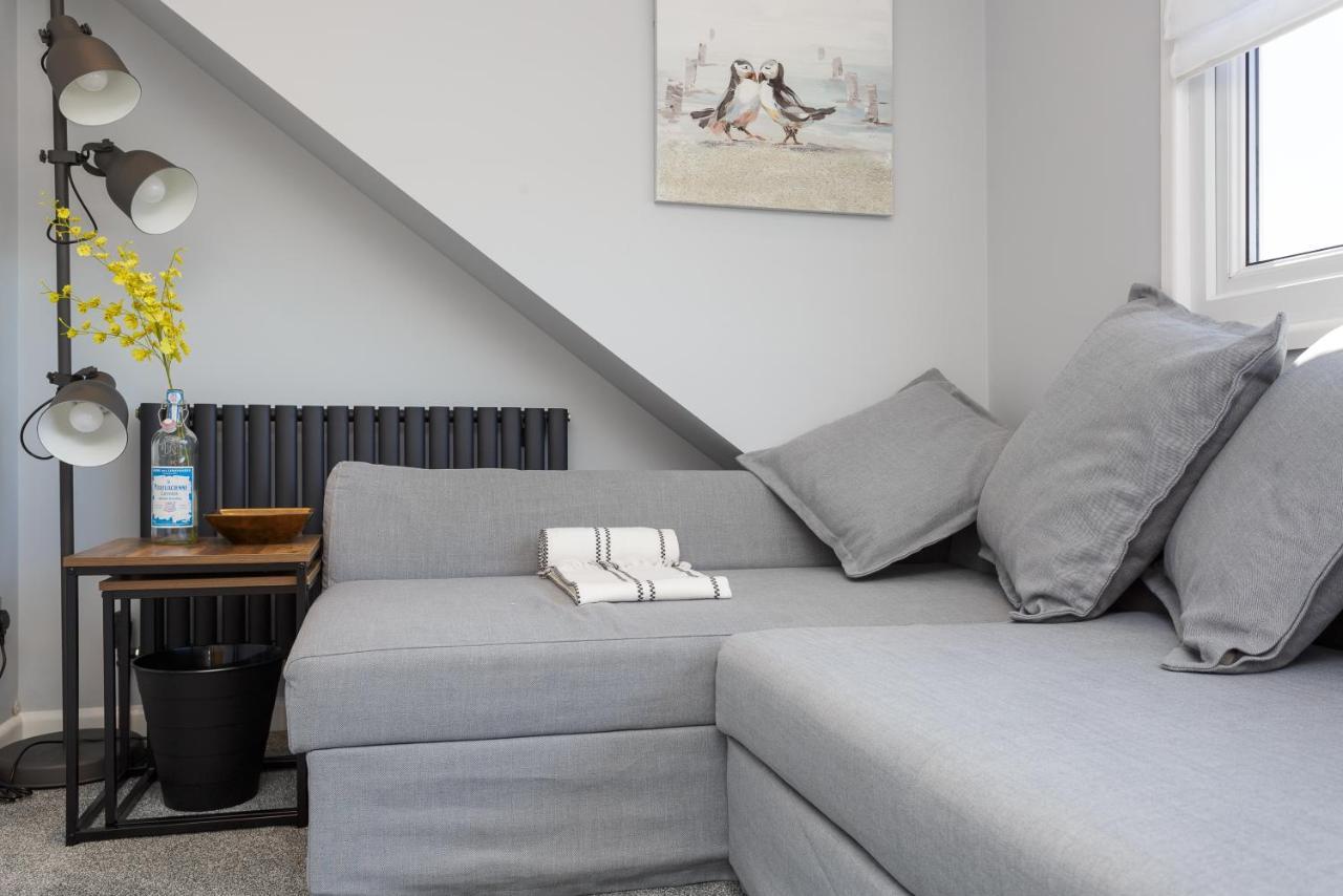 Stopover At Orchard Loft, Cosy And Convenient Portsmouth Exterior photo