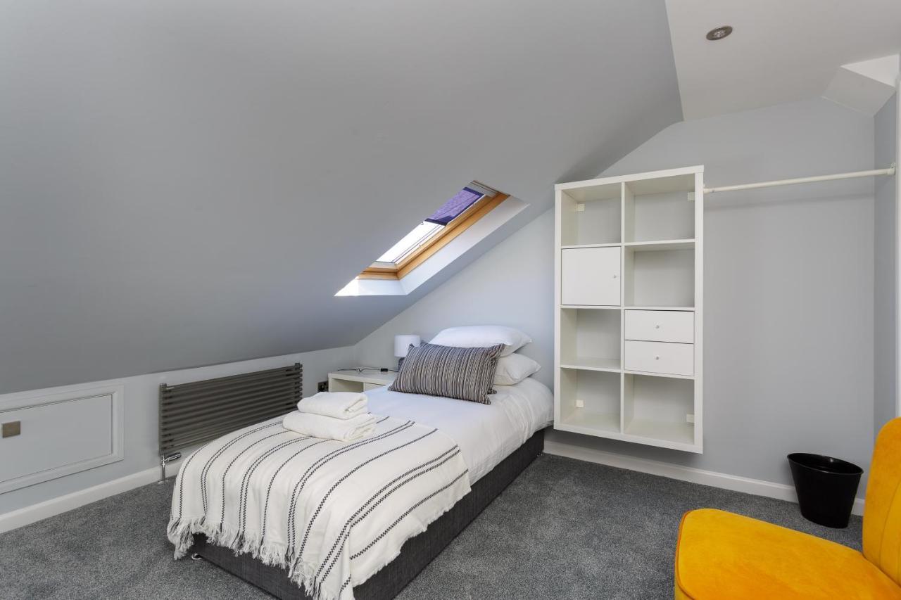 Stopover At Orchard Loft, Cosy And Convenient Portsmouth Exterior photo